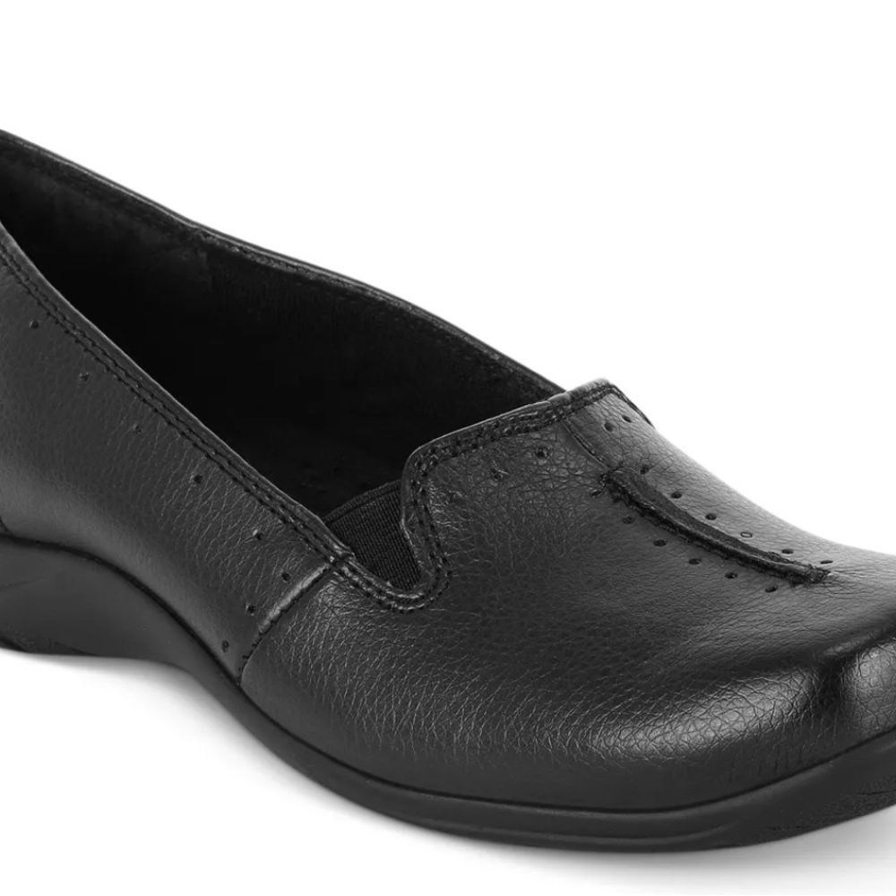 Women's Black Loafer Size 8 W